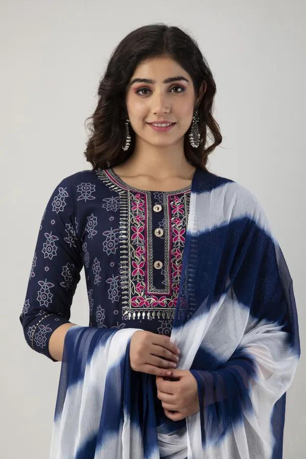 Women_Rayon_Embbroidered_Kurta_And_Palazzo_With_Dupatta_Set